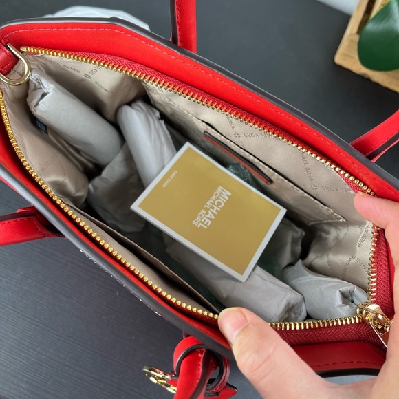 Michael Kors Avril SM TZ Satchel - Picture 6 of 11